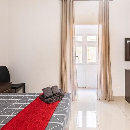 Superbly Located Cosy 2-Bedroom Apartment ואלטה מראה חיצוני תמונה